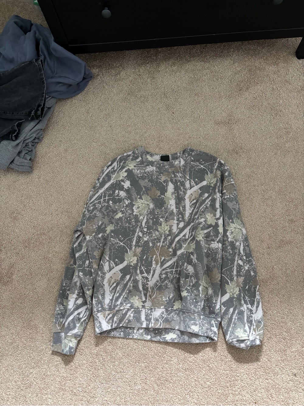 Men's Grey Camo Crewneck Sweatshirt - Neutral Woodland Print
